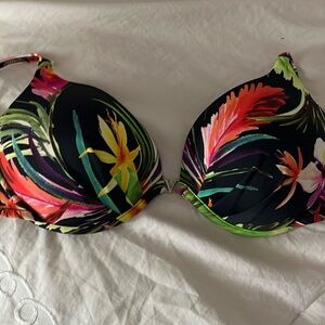 Venus enhancer swimwear bikini top size C